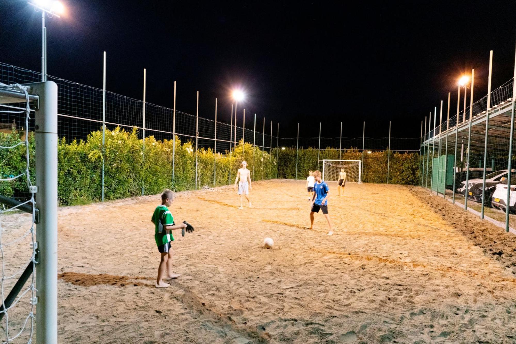 Camping Baia Verde Manerba del Garda Esterno foto