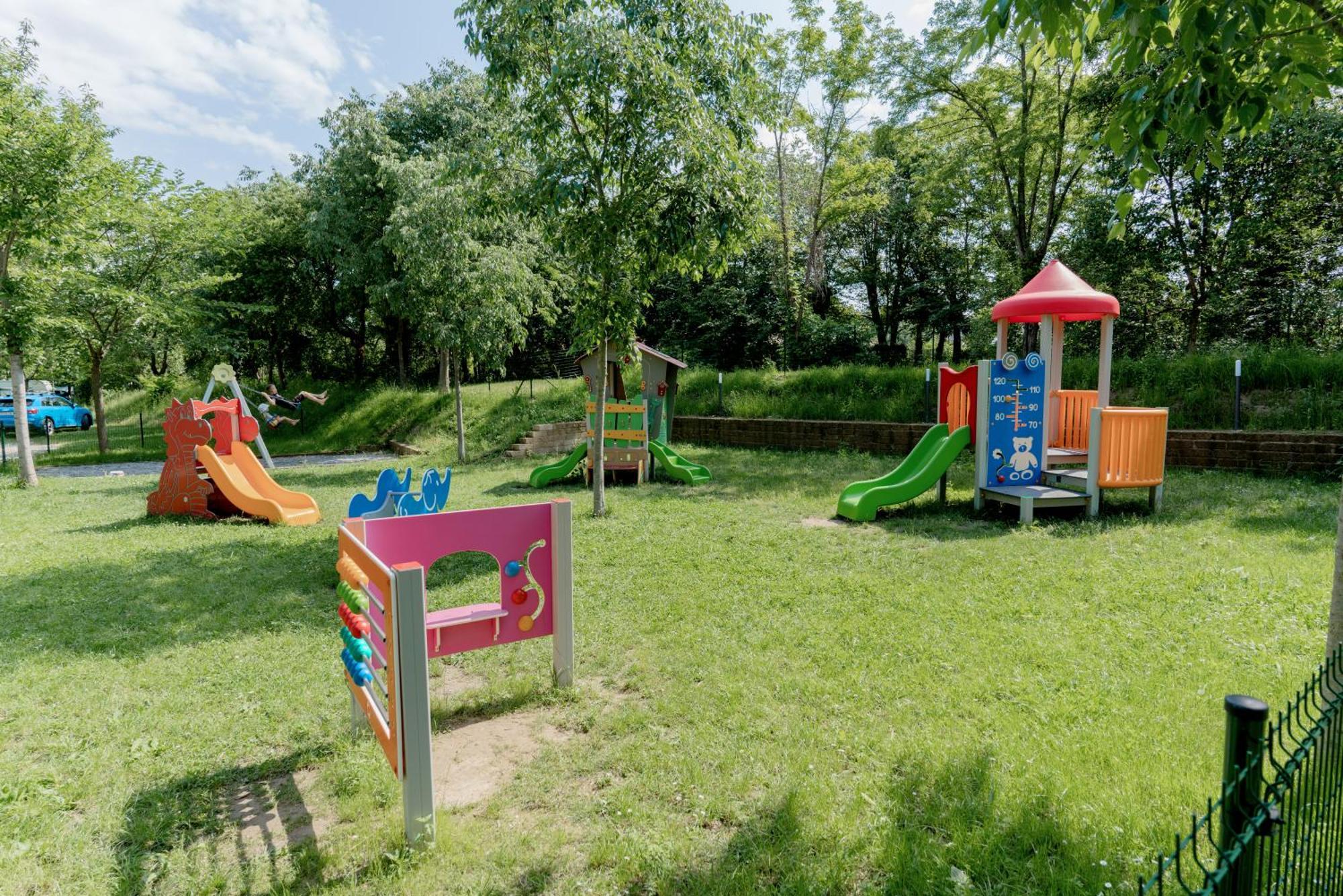 Camping Baia Verde Manerba del Garda Esterno foto