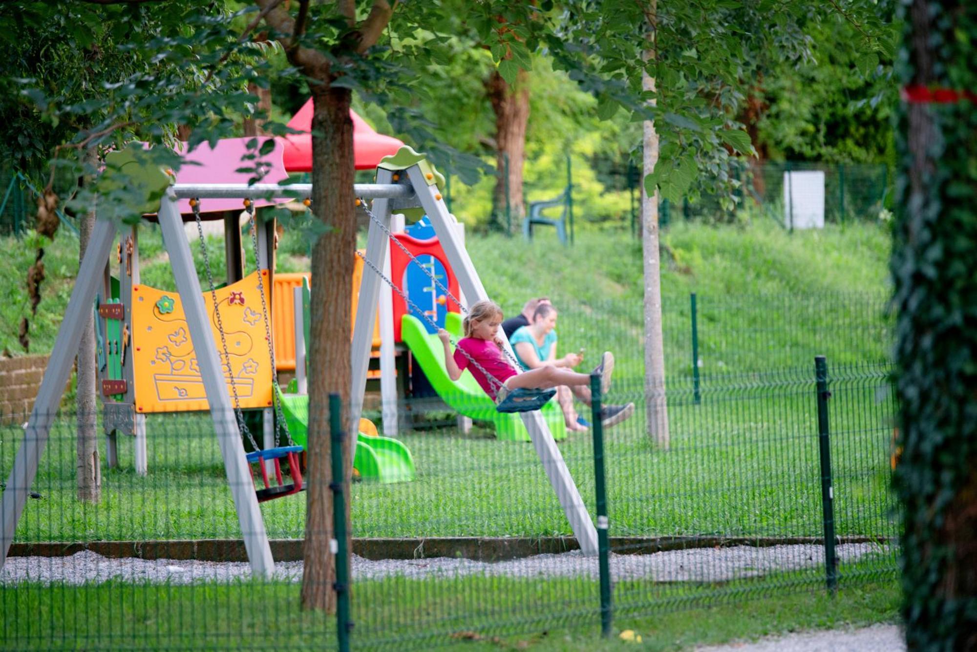 Camping Baia Verde Manerba del Garda Esterno foto