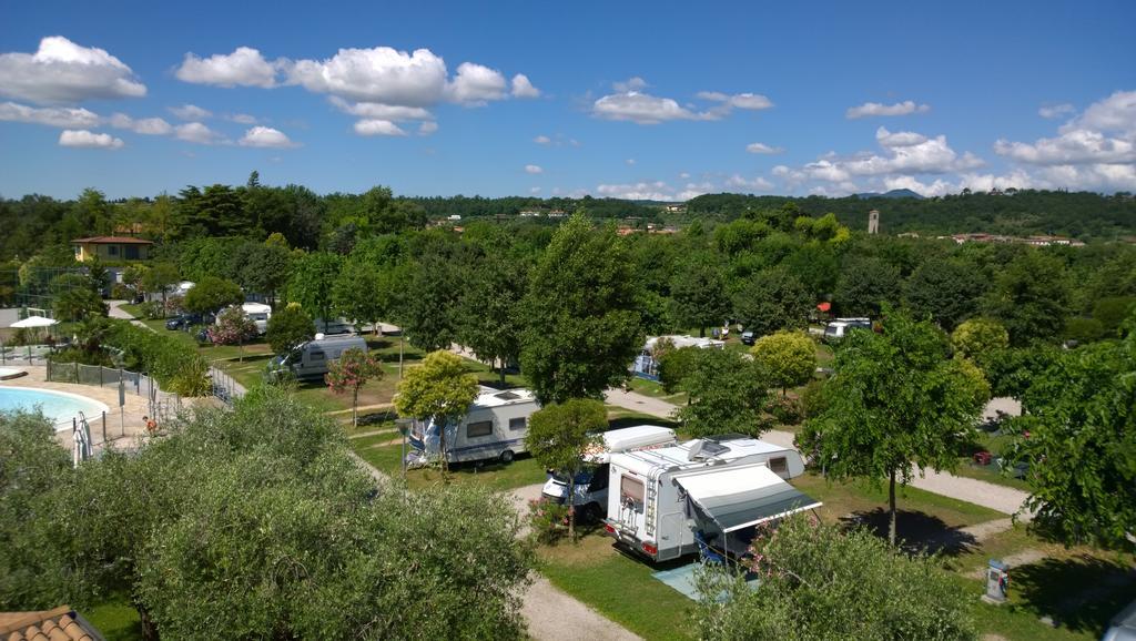Camping Baia Verde Manerba del Garda Esterno foto