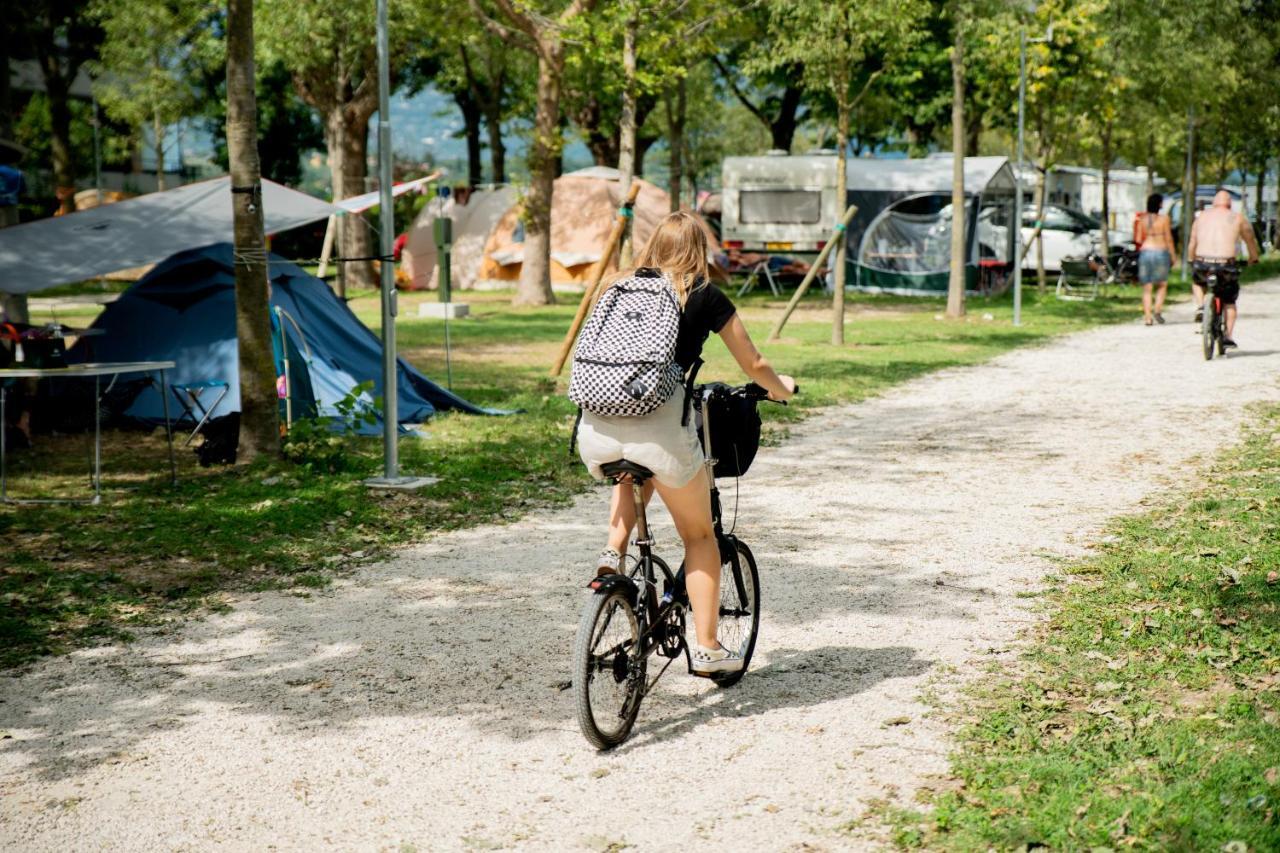Camping Baia Verde Manerba del Garda Esterno foto