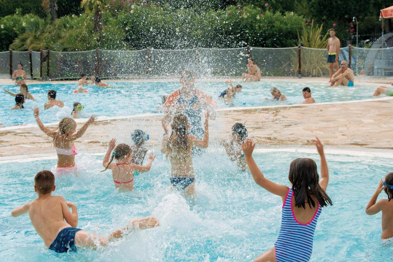 Camping Baia Verde Manerba del Garda Esterno foto