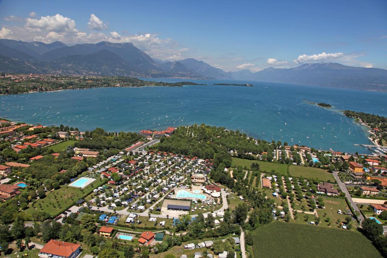 Camping Baia Verde Manerba del Garda Esterno foto