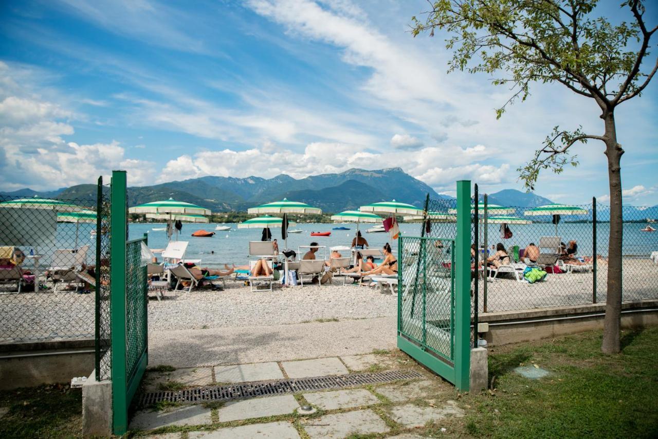 Camping Baia Verde Manerba del Garda Esterno foto