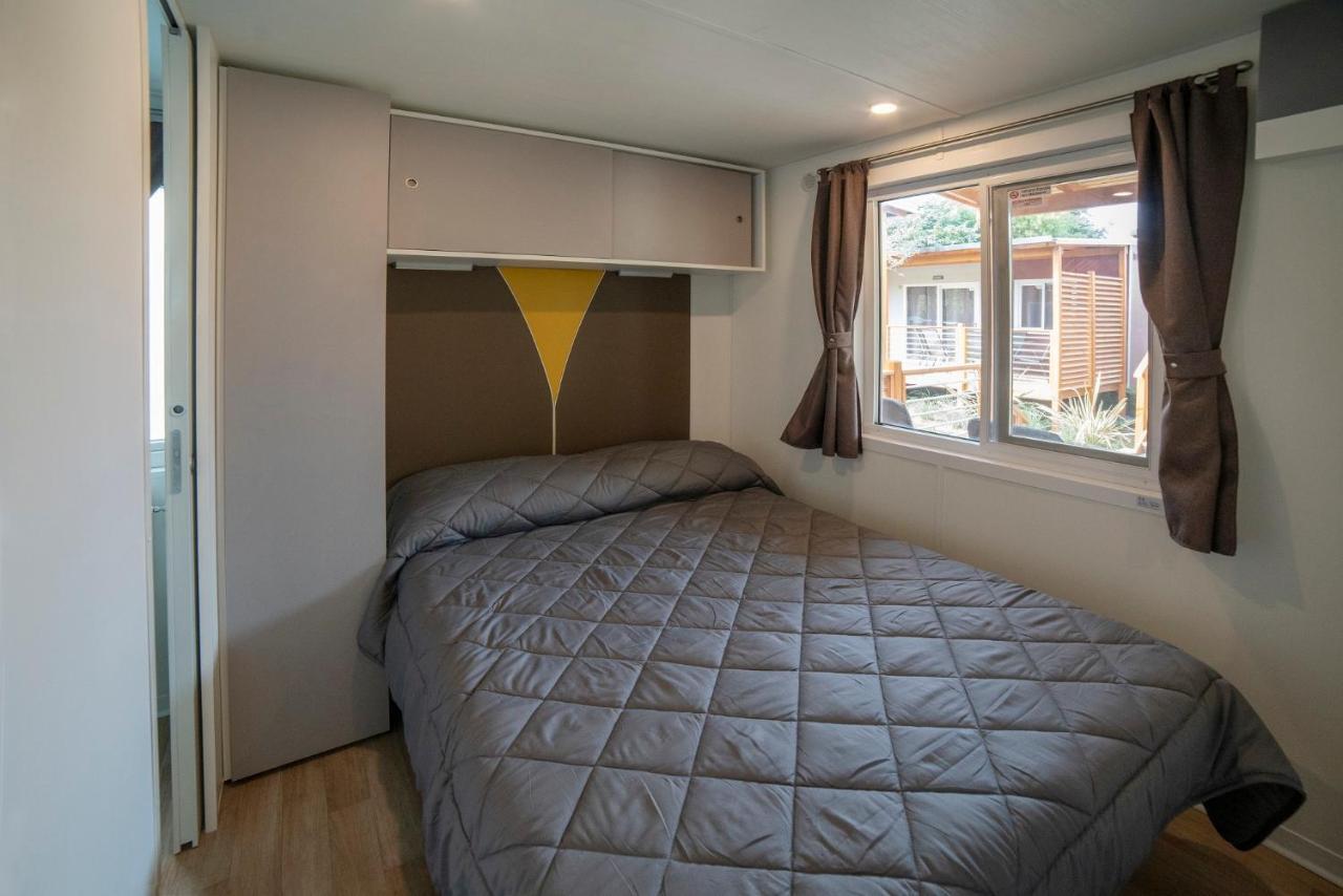 Camping Baia Verde Manerba del Garda Esterno foto