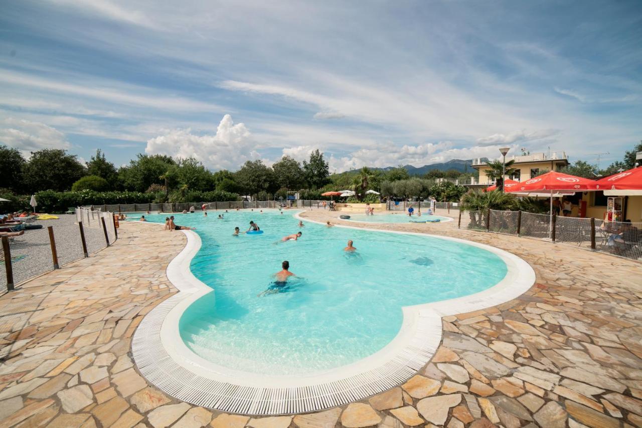 Camping Baia Verde Manerba del Garda Esterno foto